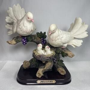 Meerchi White Dove Family With Babies Figurines With Wood Base